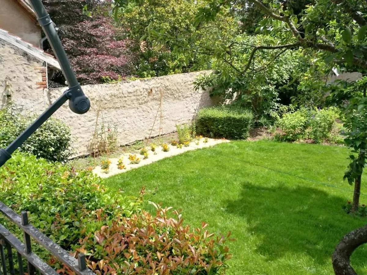 בית נופש Billy  Charmant Gite Pres D'Un Chateau Avec Jardin, Terrasse, Parking Et Wifi, A 14 Km De Vichy - Fr-1-489-1 צרפת